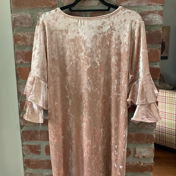 Velvet Top - Picture 2 of 3